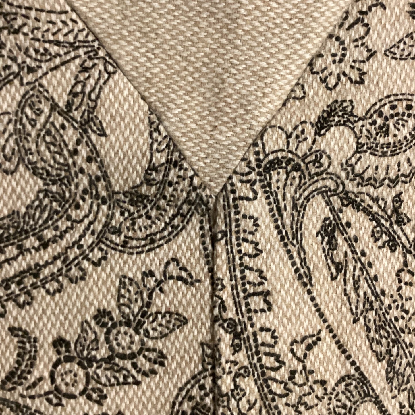 Skadi - Poncho de lactancia con capucha